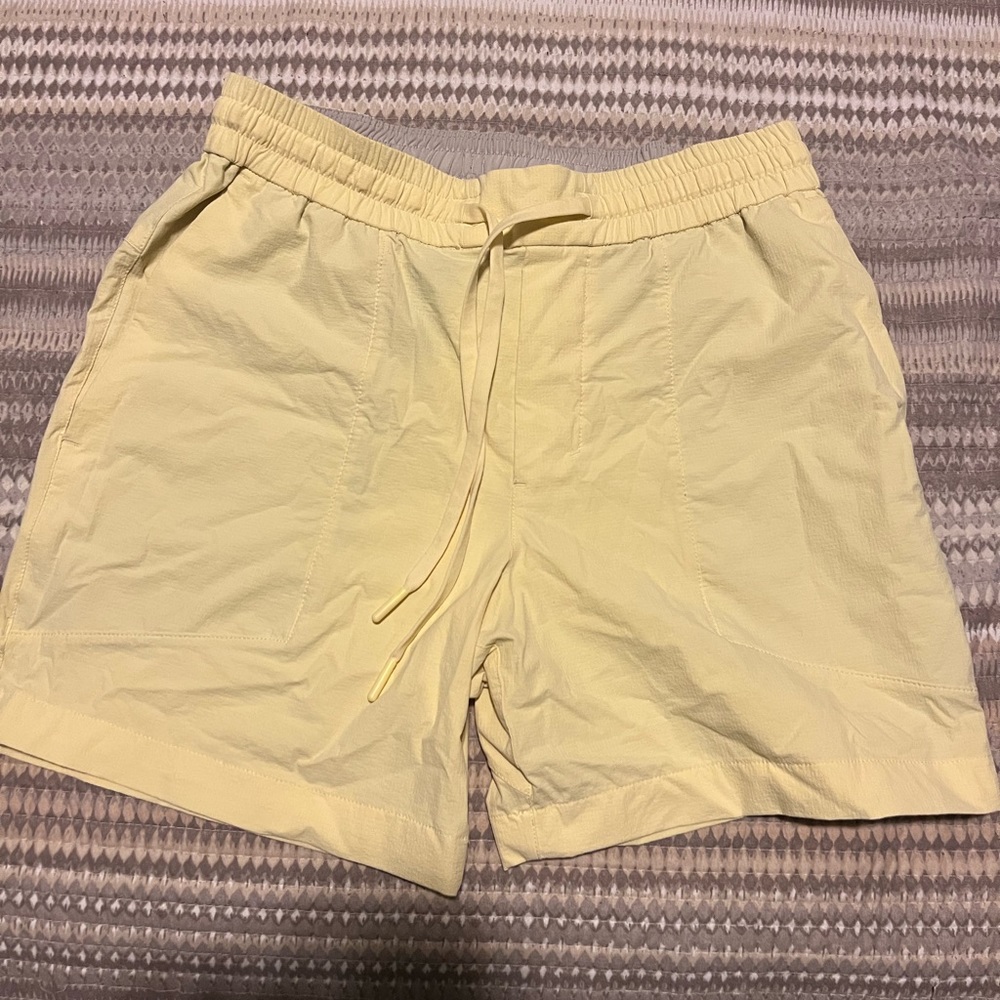 Lululemon Bowline 5” Shorts